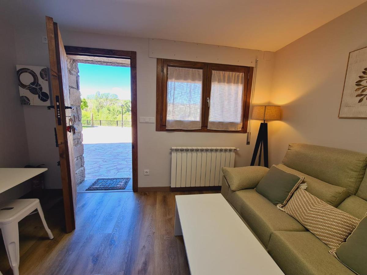 Puente Viejo Apartment Santa Cilia de Jaca ภายนอก รูปภาพ